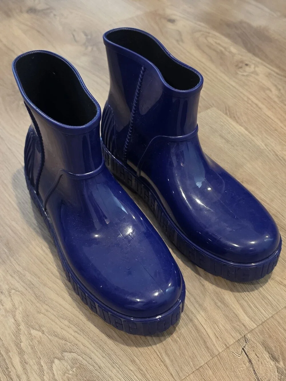 UGG Womans Drizlita Genuine Shearling Lined Blue Rain Boots